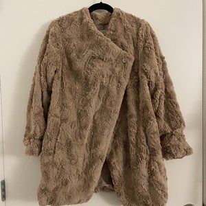 BB Dakota Fur Teddy Coat Size Small